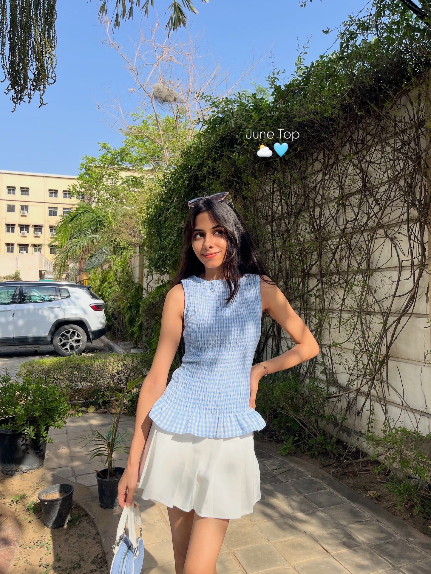JUNE TOP